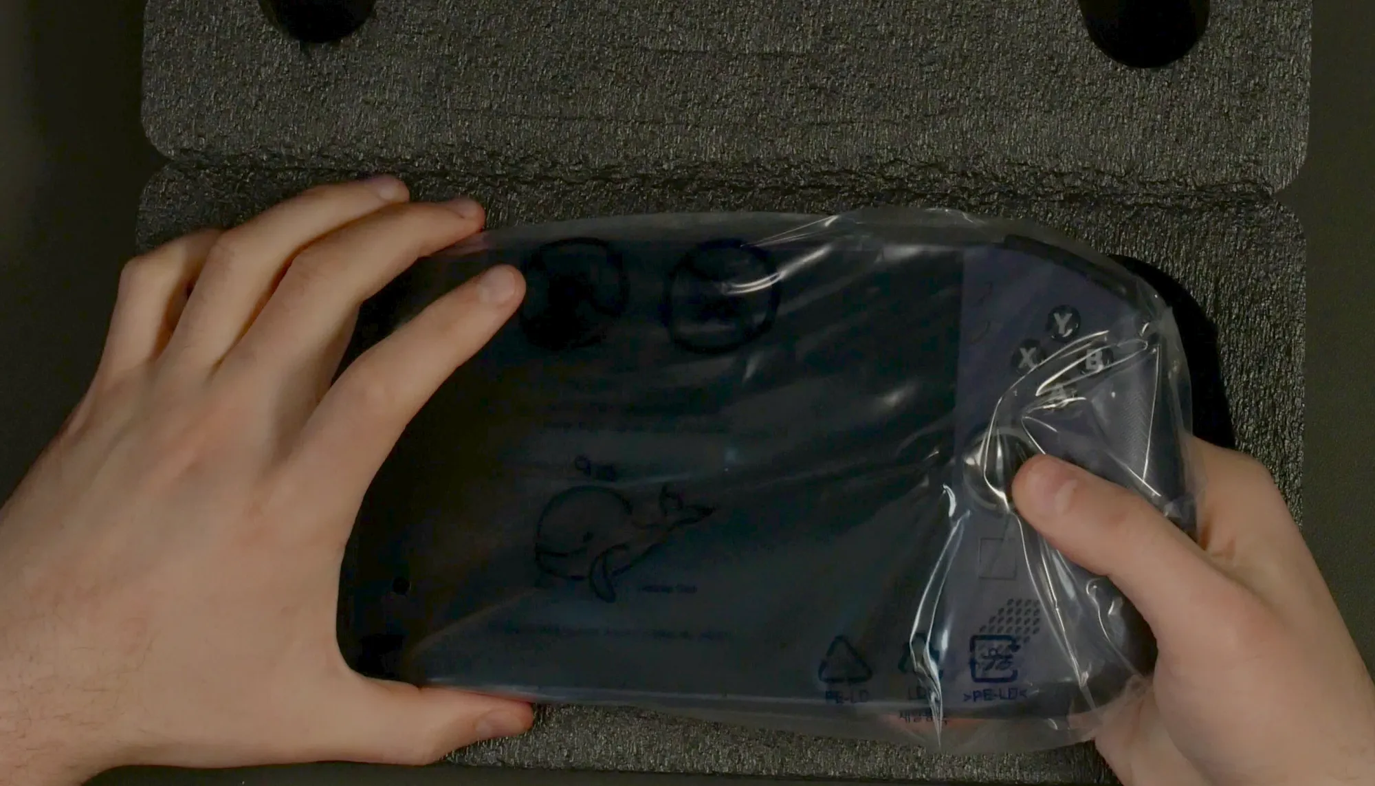 Legion Go S w/ SteamOS unboxing