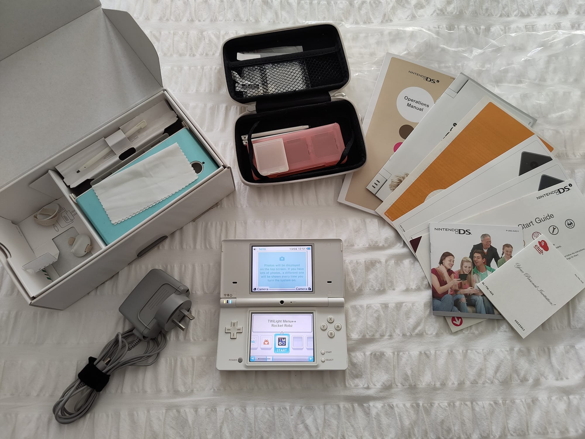 Hands-On With The Anbernic RG DS; The DSi Reimagined