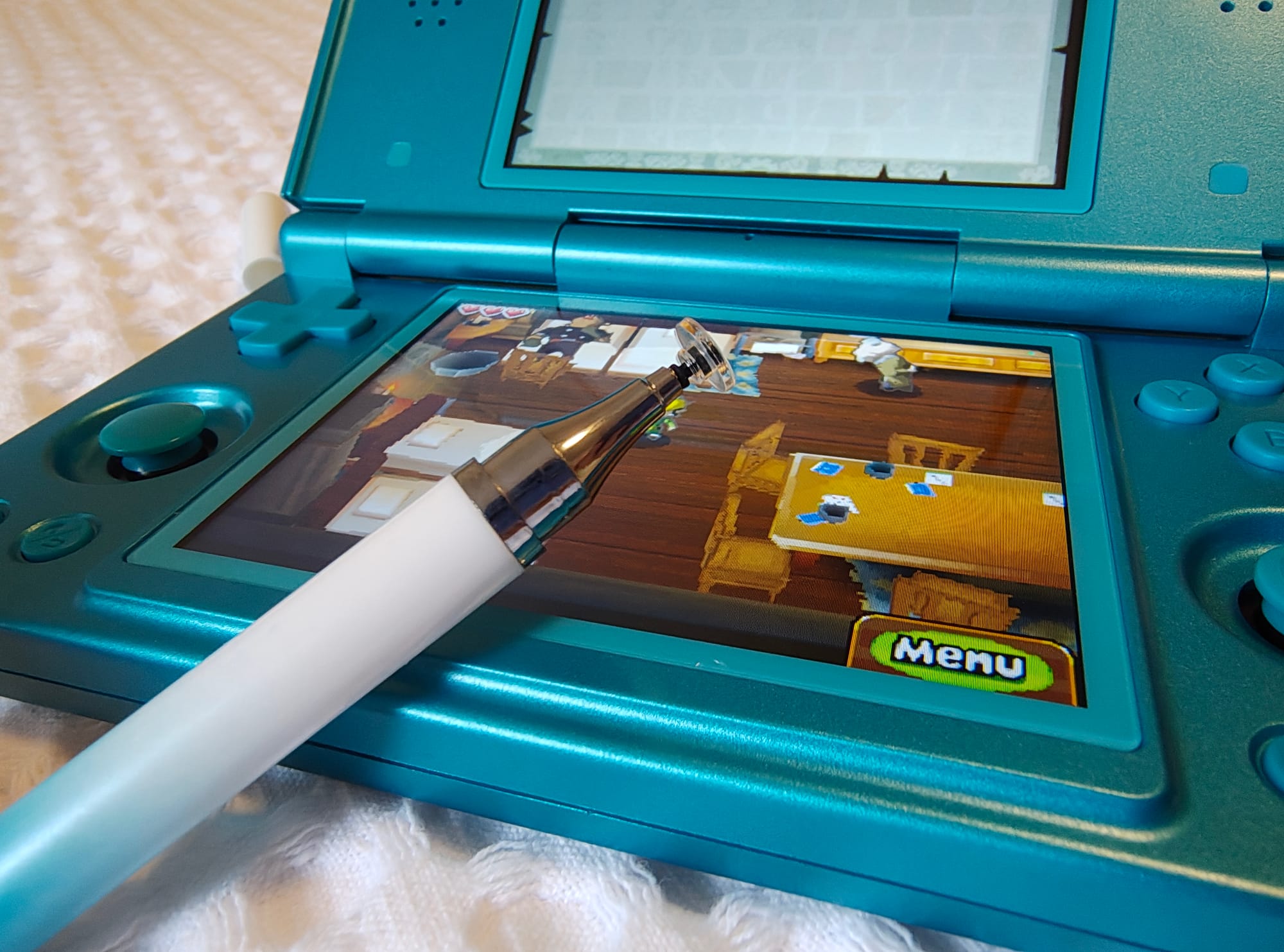 Hands-On With The Anbernic RG DS; The DSi Reimagined