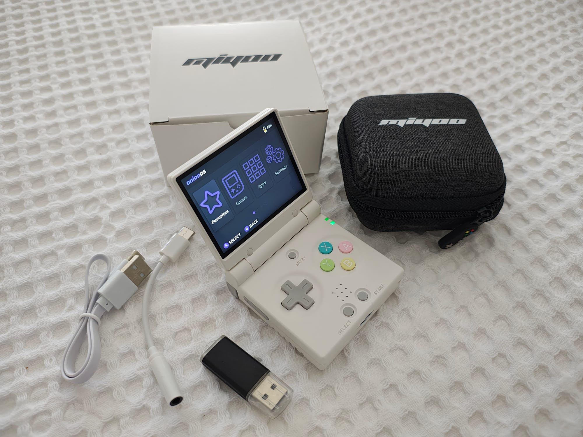 Hands-On With the Miyoo Mini Flip; The Modern Successor to the GBA SP