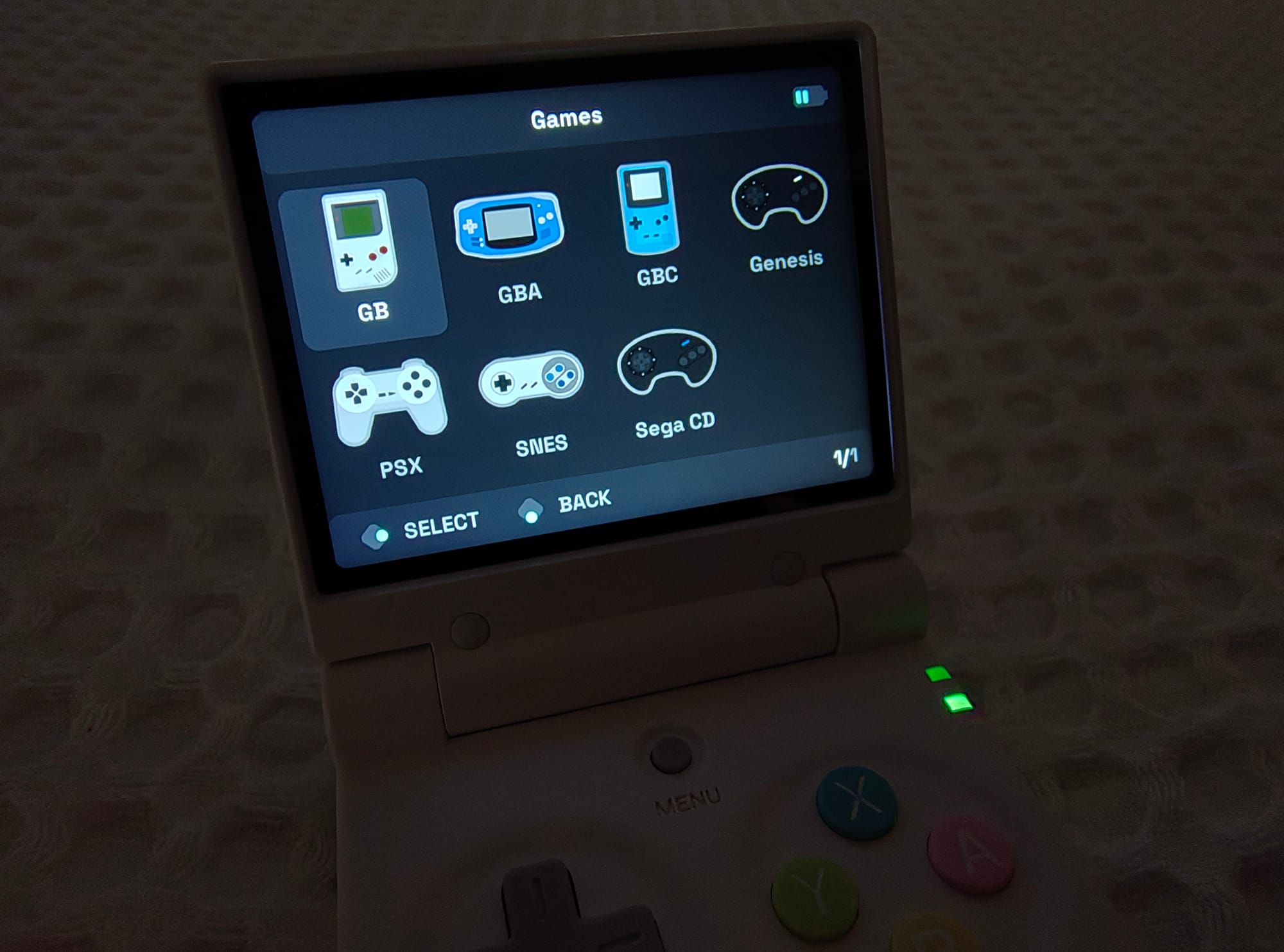 Hands-On With the Miyoo Mini Flip; The Modern Successor to the GBA SP