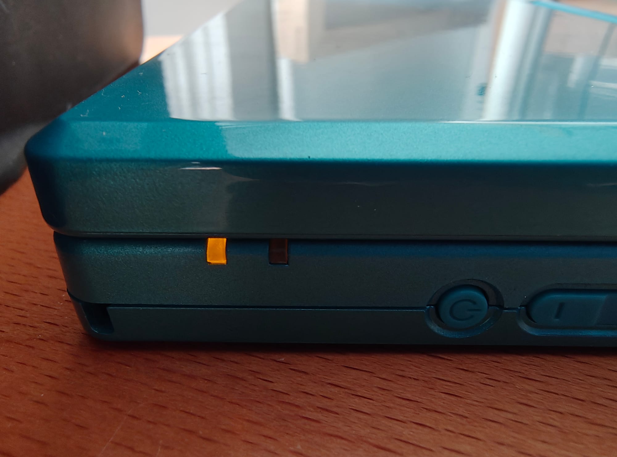 Hands-On With The Anbernic RG DS; The DSi Reimagined