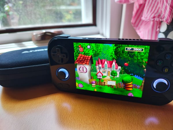 Hands-On With the Anbernic RG476H – My Review on This Retro Powerhouse